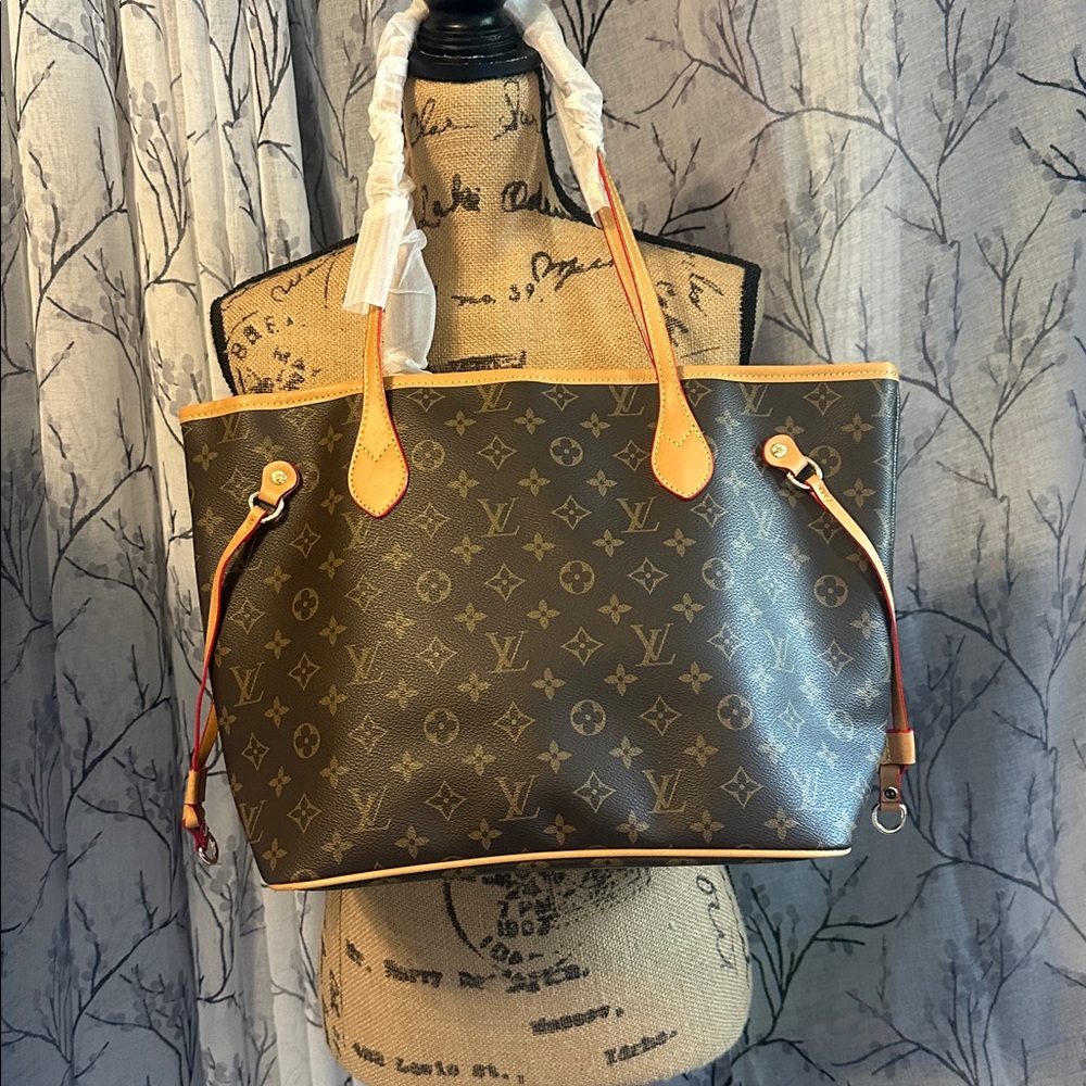 New Fashion Inspired Item (BAG)
#32